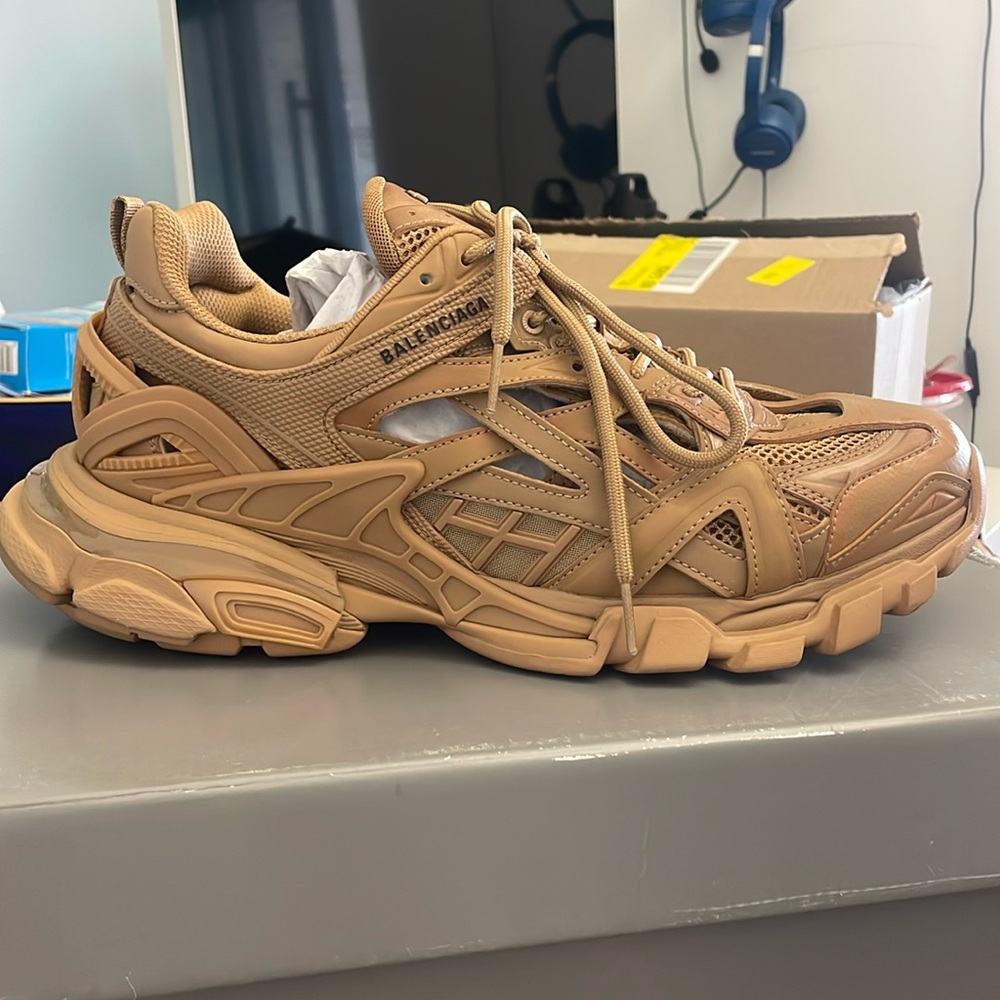 BALENCIAGA Track 2 : CAMEL : SIZE 42
